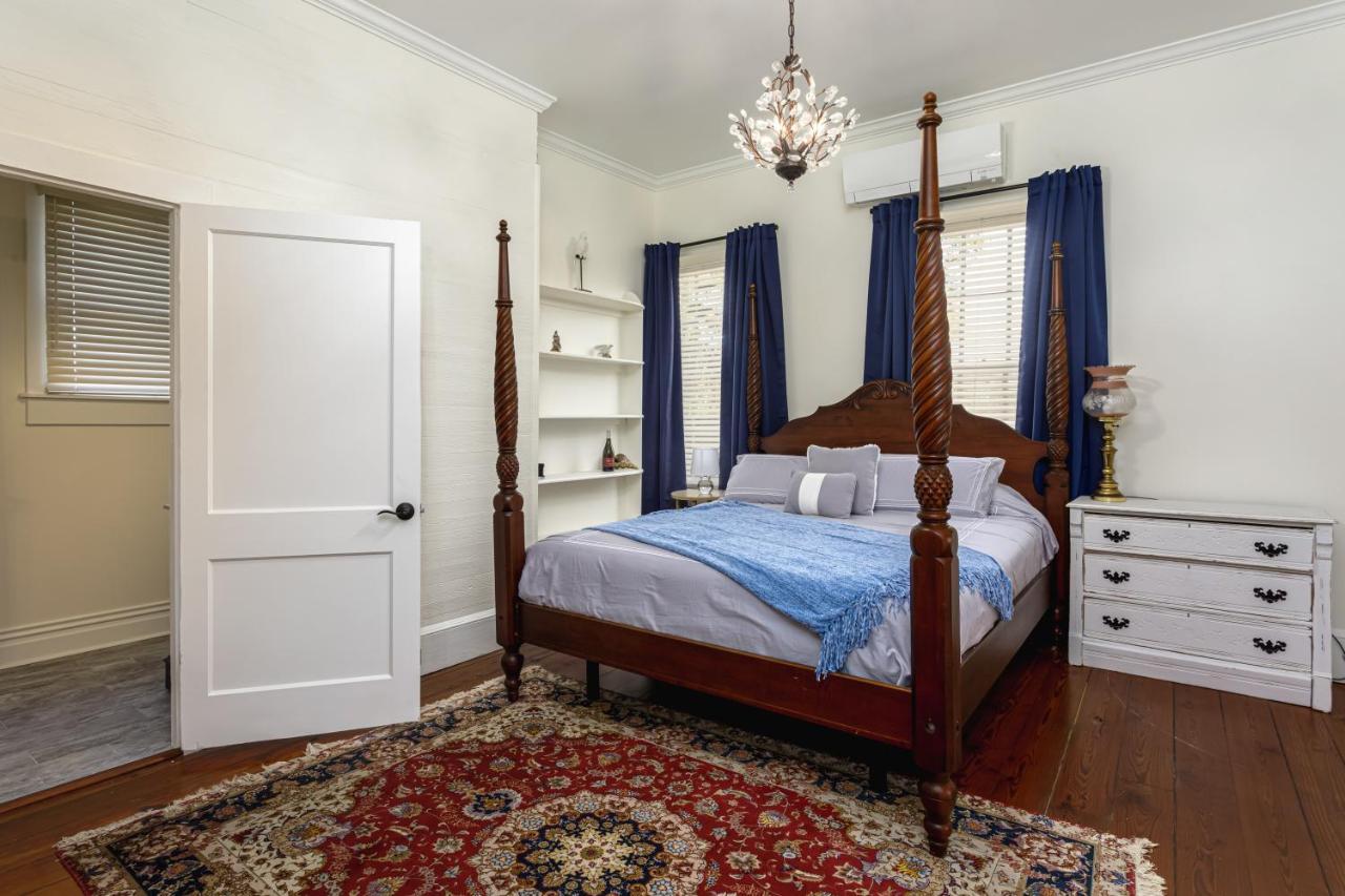 Celestine Bed And Breakfast ペンサコーラ エクステリア 写真